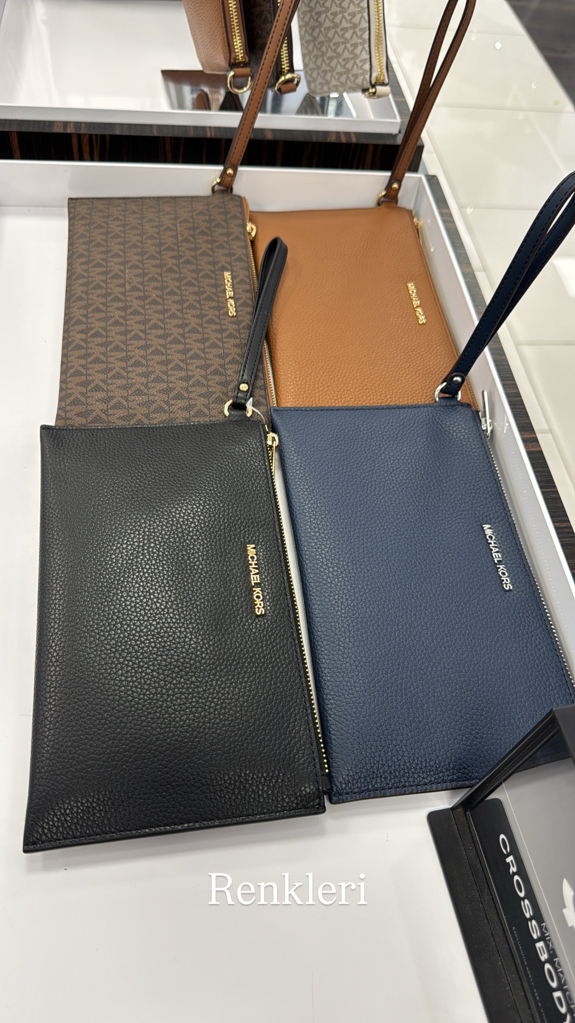 Michael Kors Logo Wristlet / Clutch