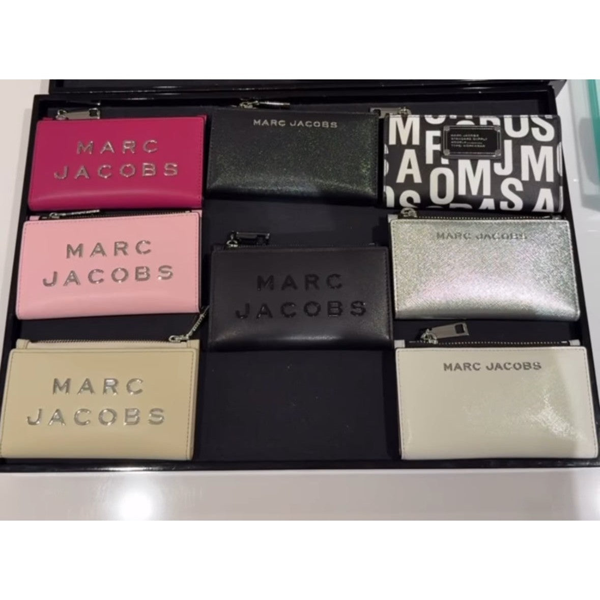 Marc Jacobs Slim Metal Logo Wallet