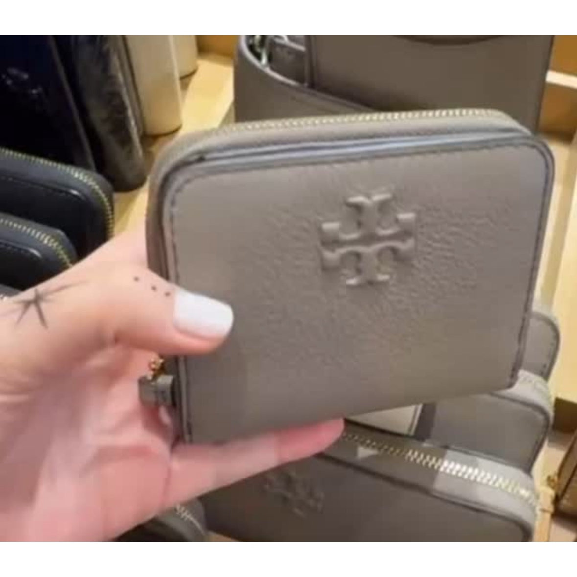 Tory Burch Thea Compact Wallet
