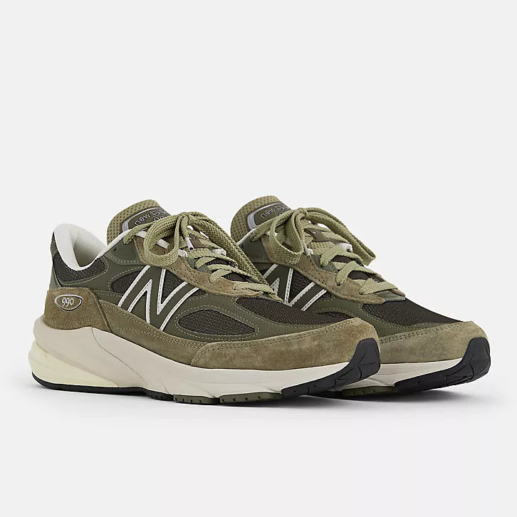 New Balance 990v6