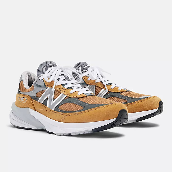 New Balance 990v6