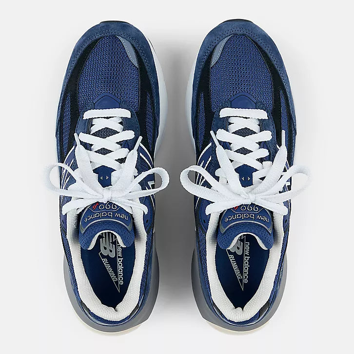 New Balance 990v6
