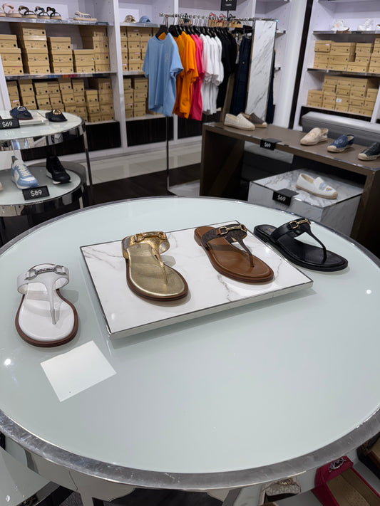 Michael Kors Parmak Arası Sandal