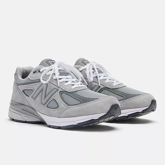 New Balance 990v4