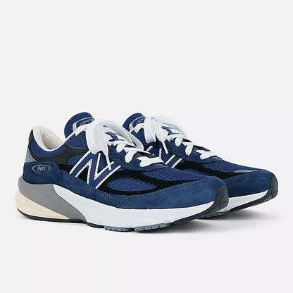 New Balance 990v6